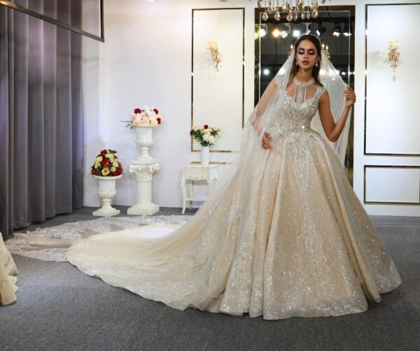 LUXURY Wedding Dress AMANDA Dubai - Image 4