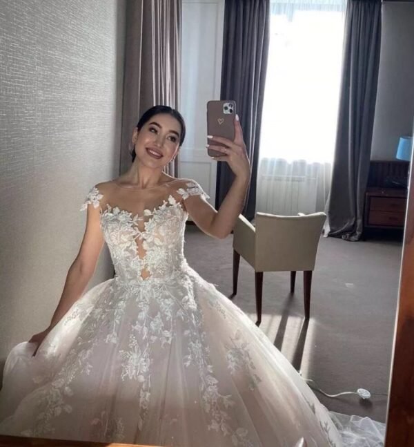 Wedding Dress AVRORA - Image 4