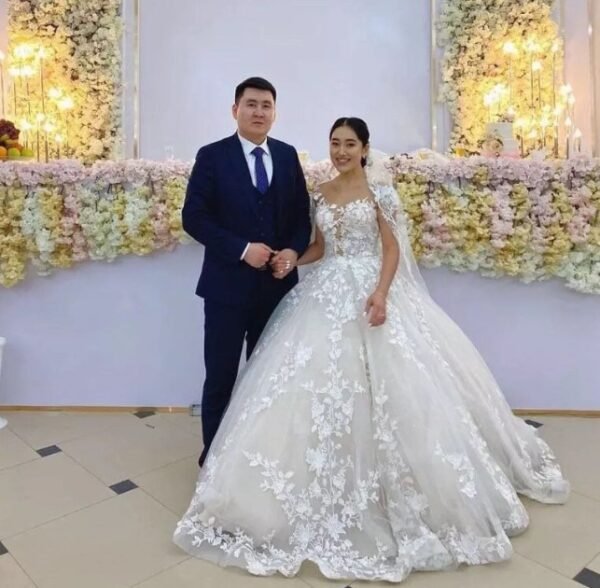 Wedding Dress AVRORA - Image 5