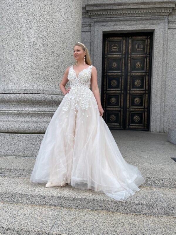 Wedding Dress PARIS - Image 4