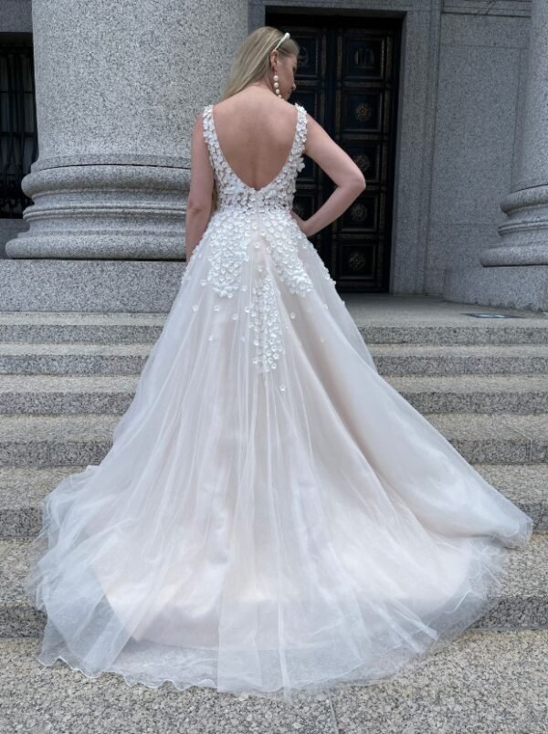 Wedding Dress PARIS - Image 5