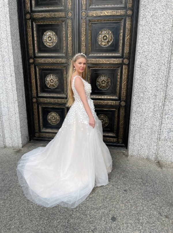Wedding Dress PARIS - Image 6